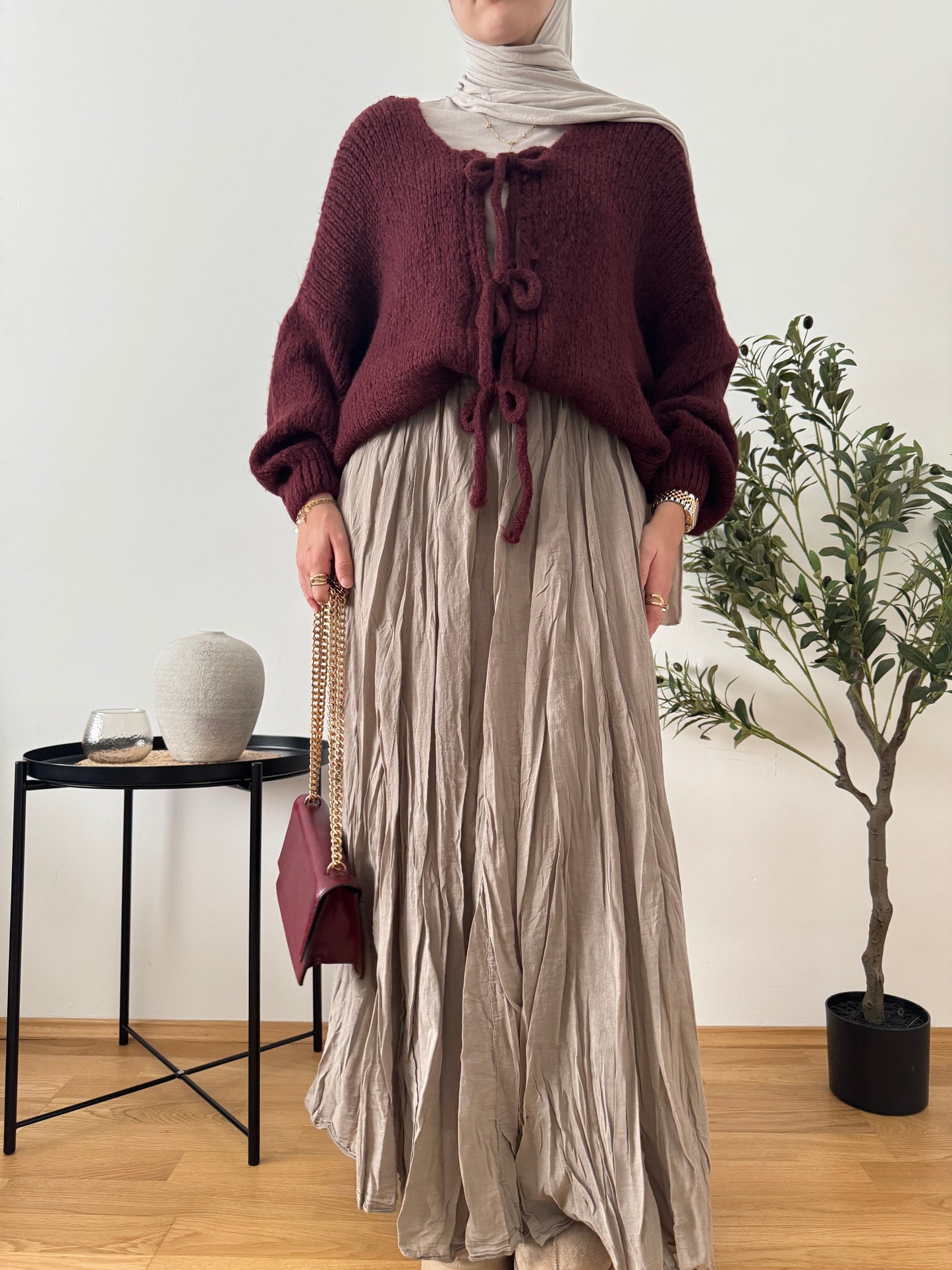 Outfit mit Woll Cardigan bordeaux