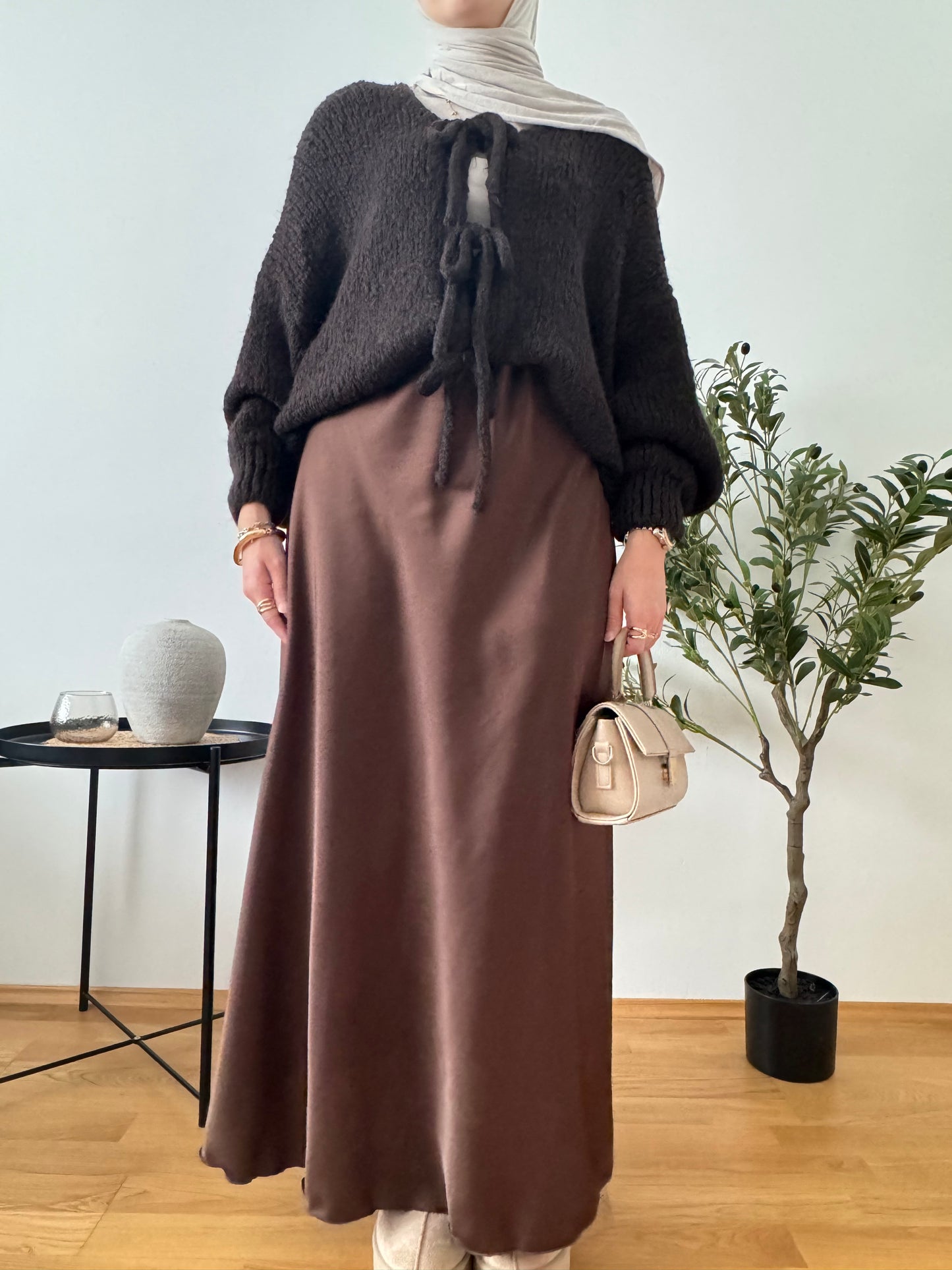 Outfit mit Woll Cardigan braun