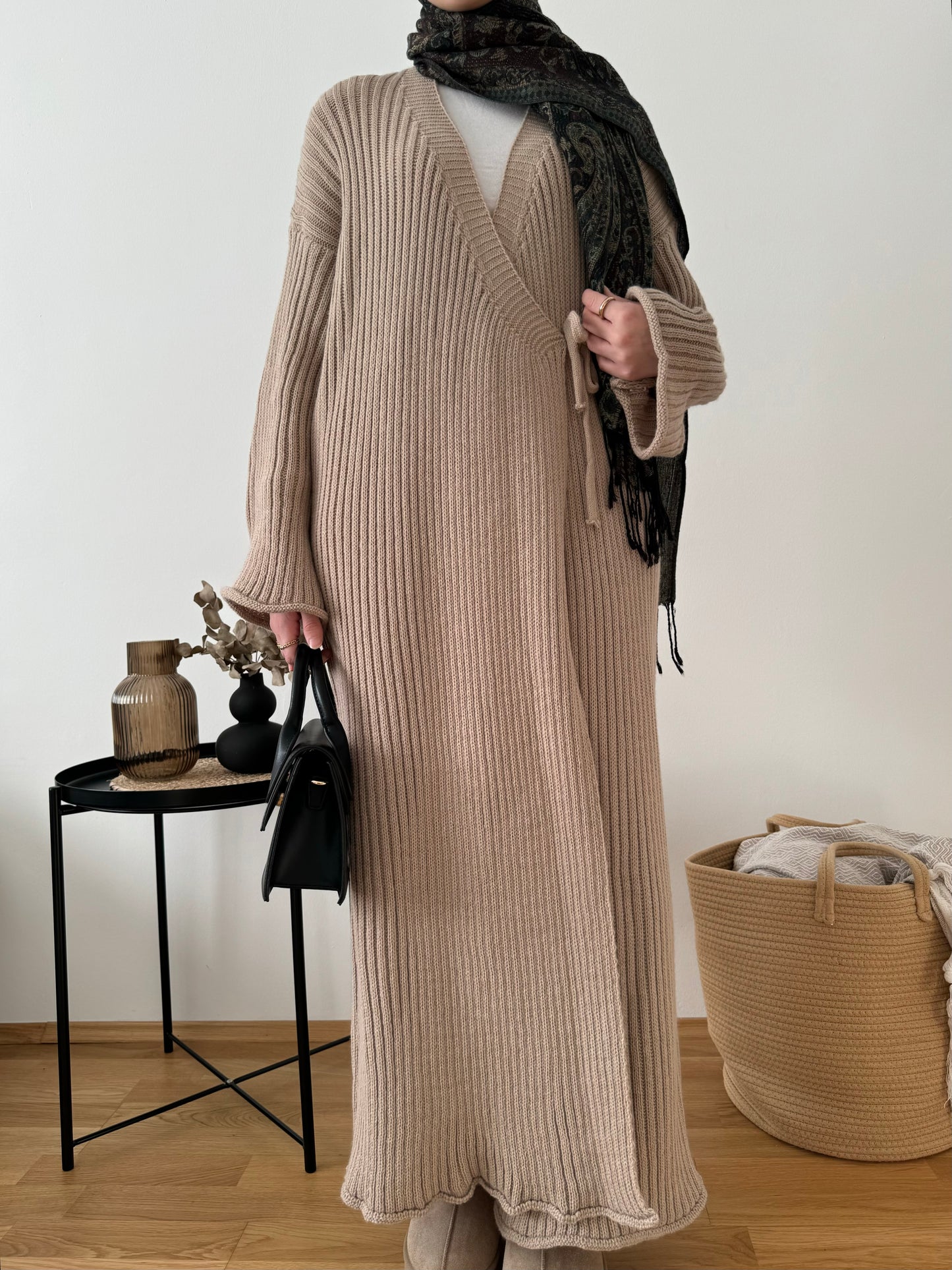 Isra Strick Kleid in Wickel-Optik taupe