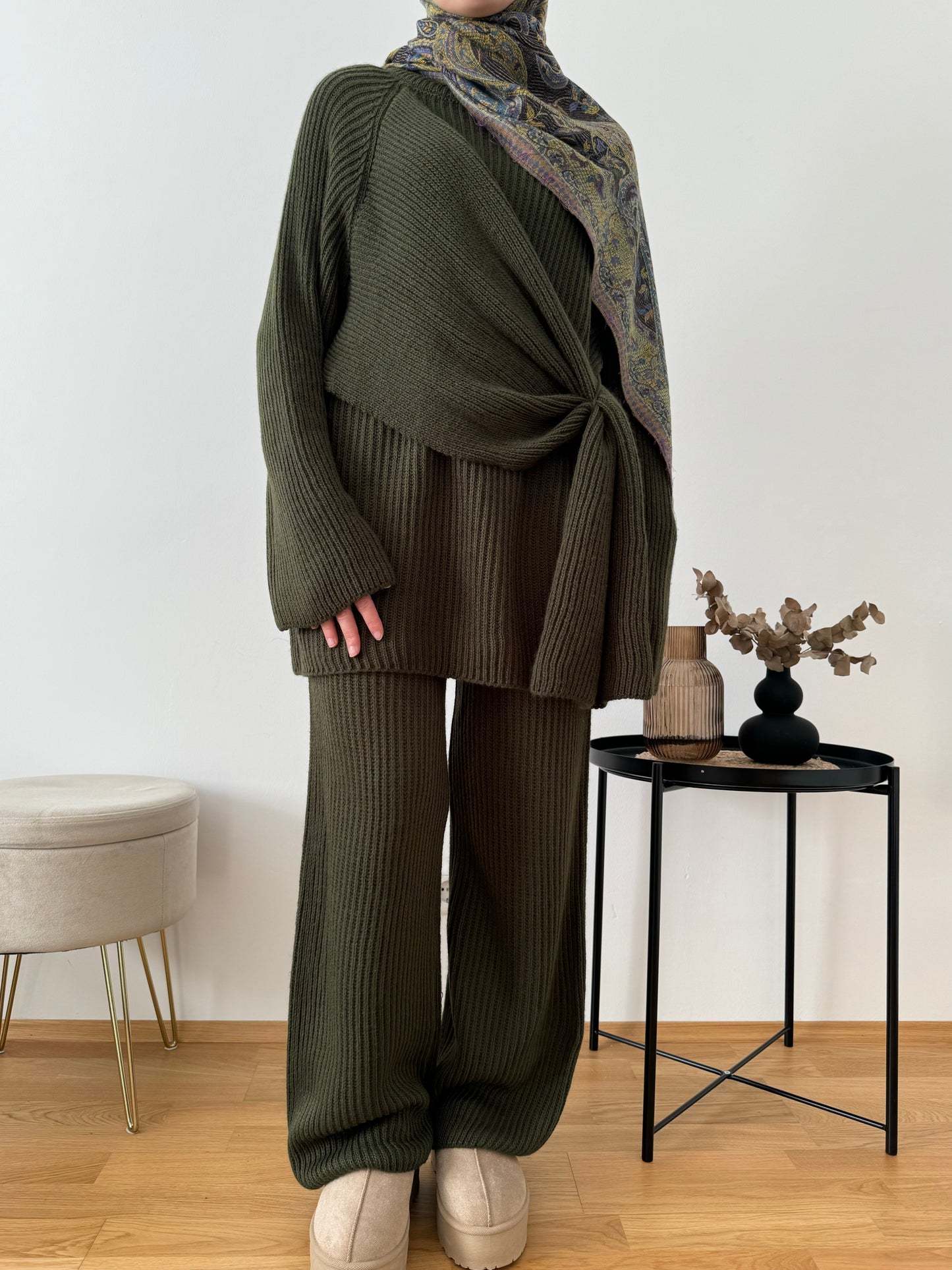 Latifa Strick Zweiteiler khaki