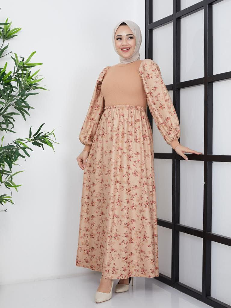 Kleid mit Strick creme