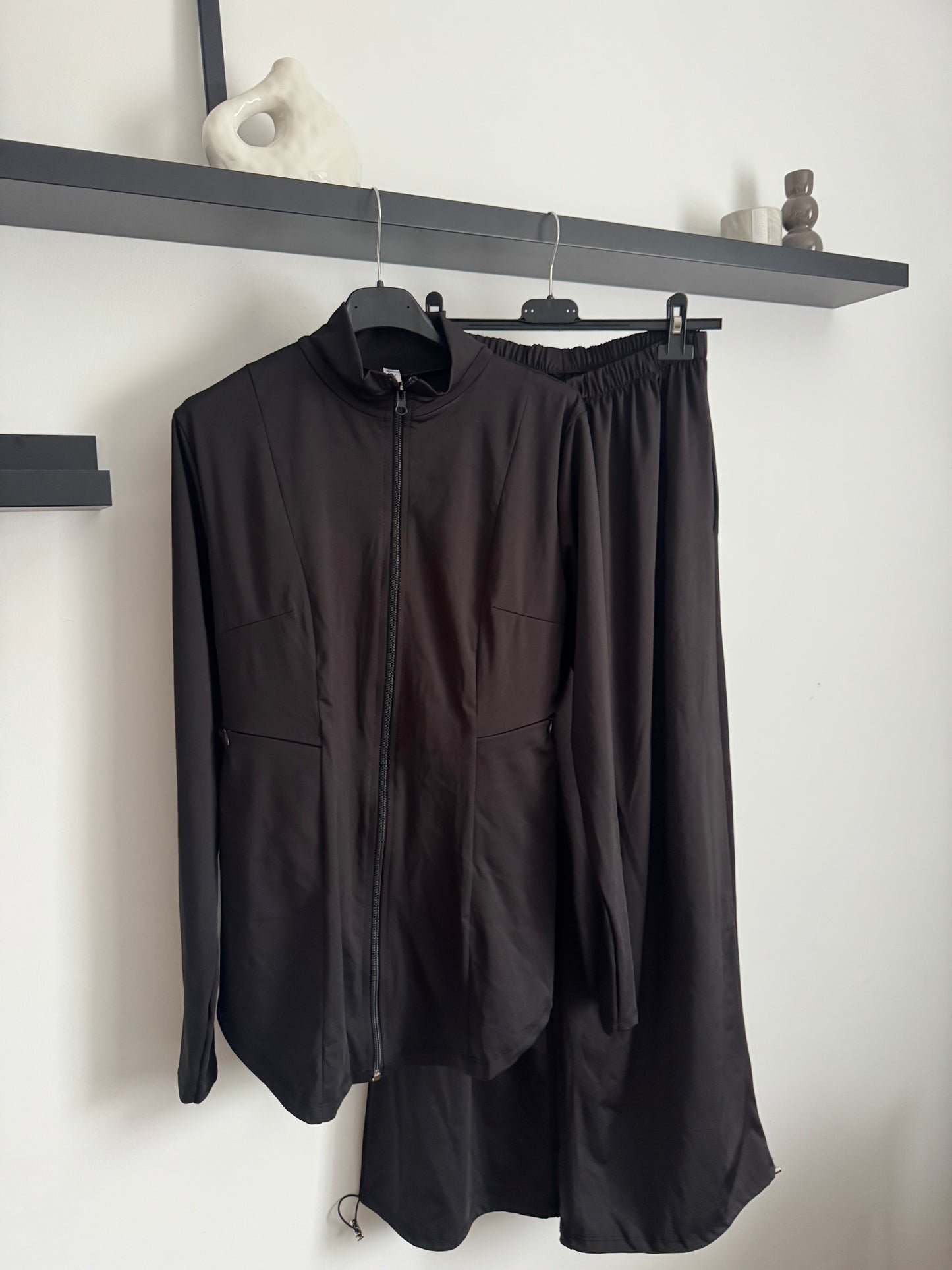 Trainingsanzug mit Zip schwarz