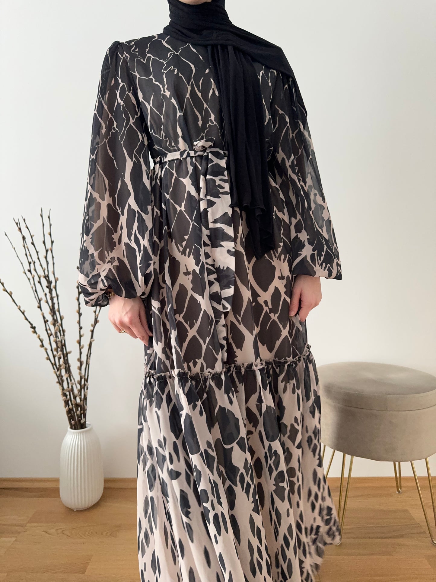 Schwarzes Schiffon Kleid