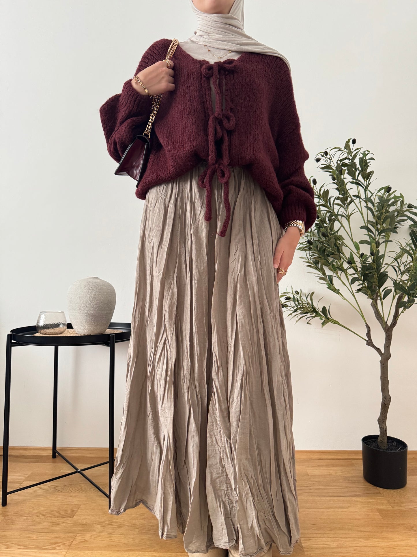 Outfit mit Woll Cardigan bordeaux
