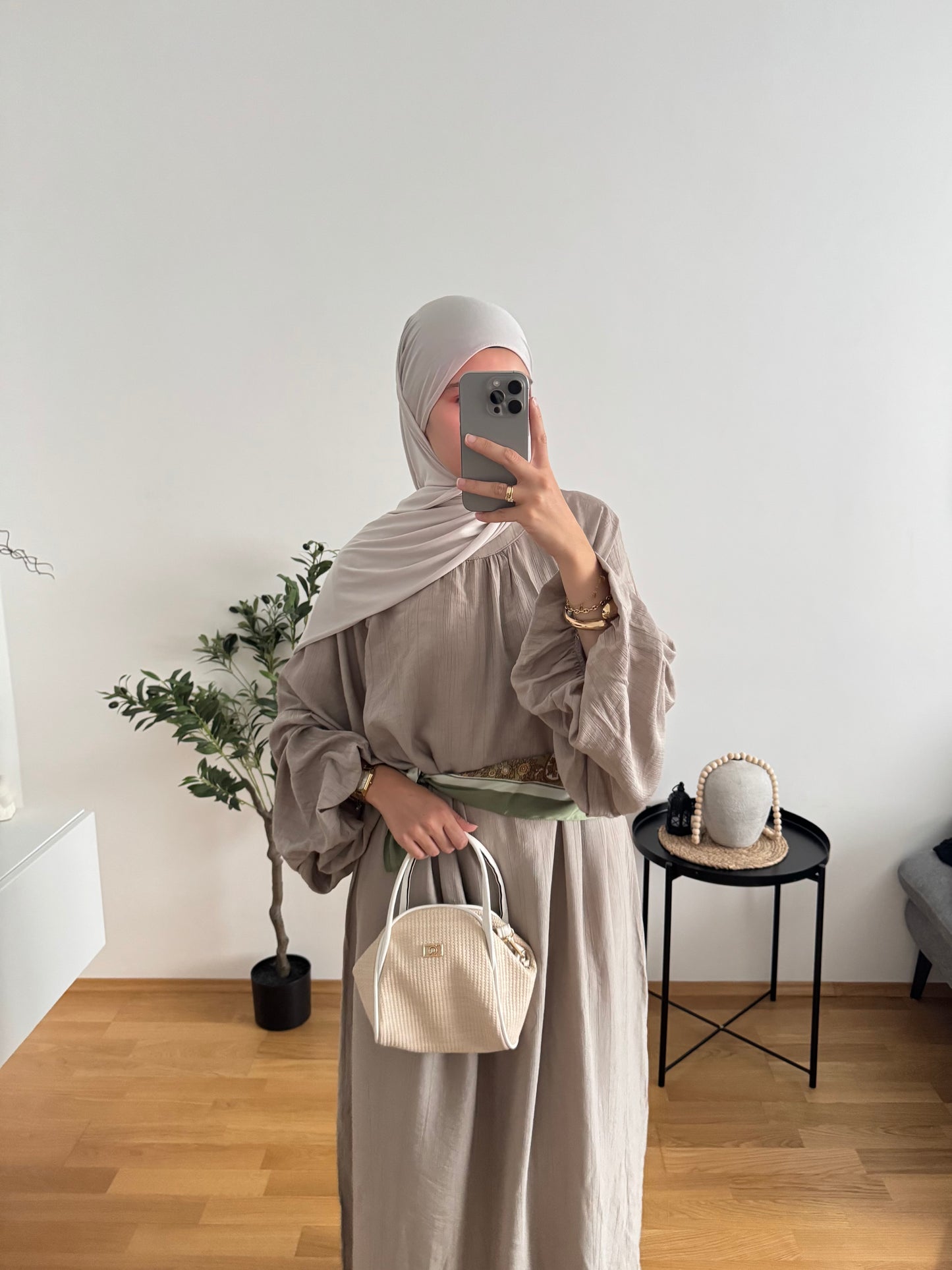 Asma Kleid taupe