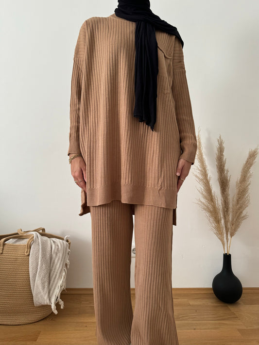 Ceyda Strick Zweiteiler beige