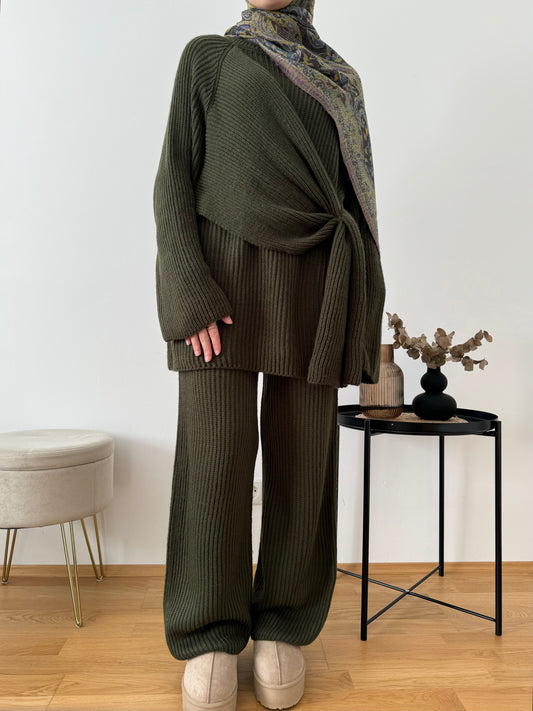 Latifa Strick Zweiteiler khaki