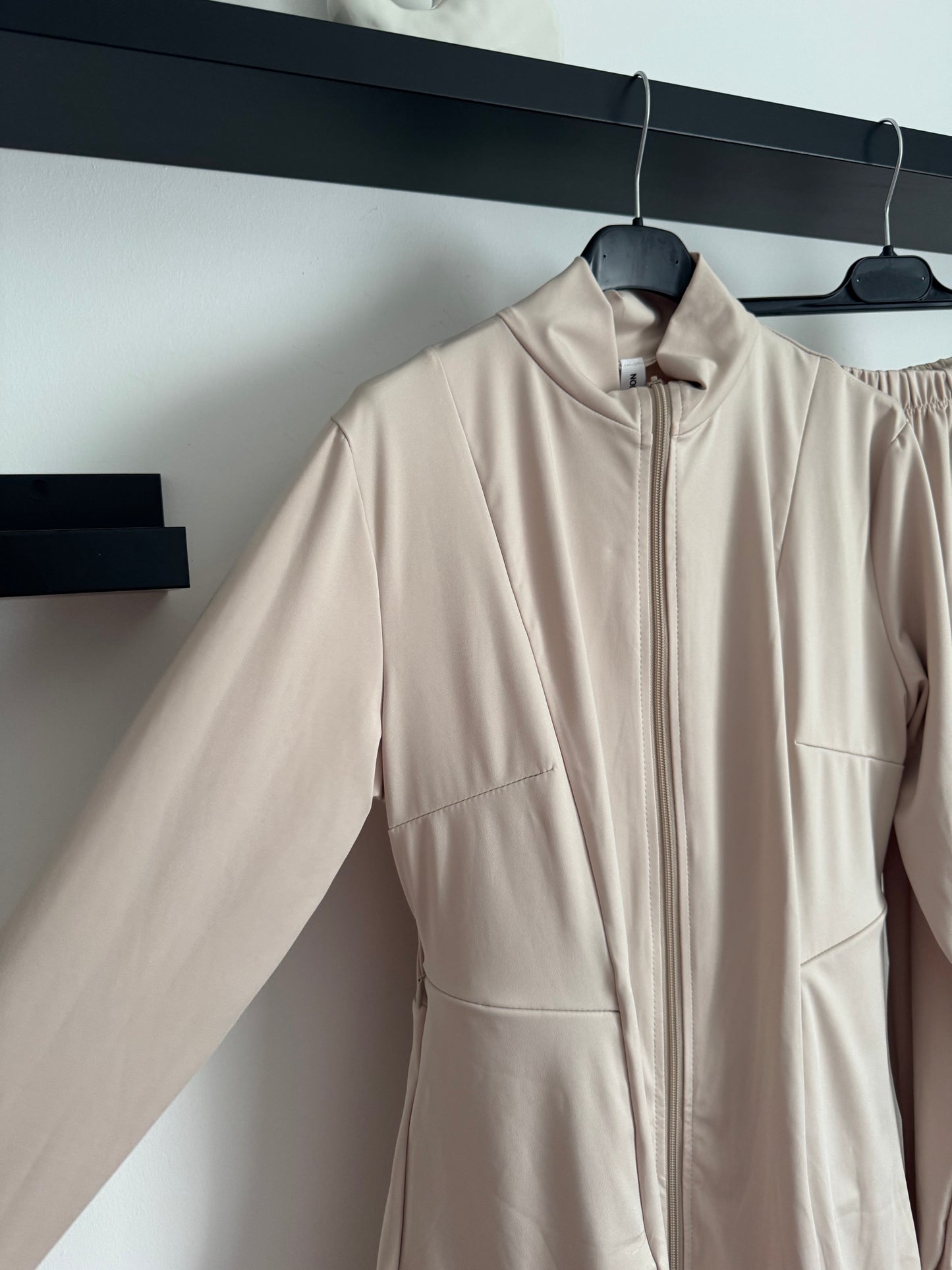 Trainingsanzug mit Zip creme