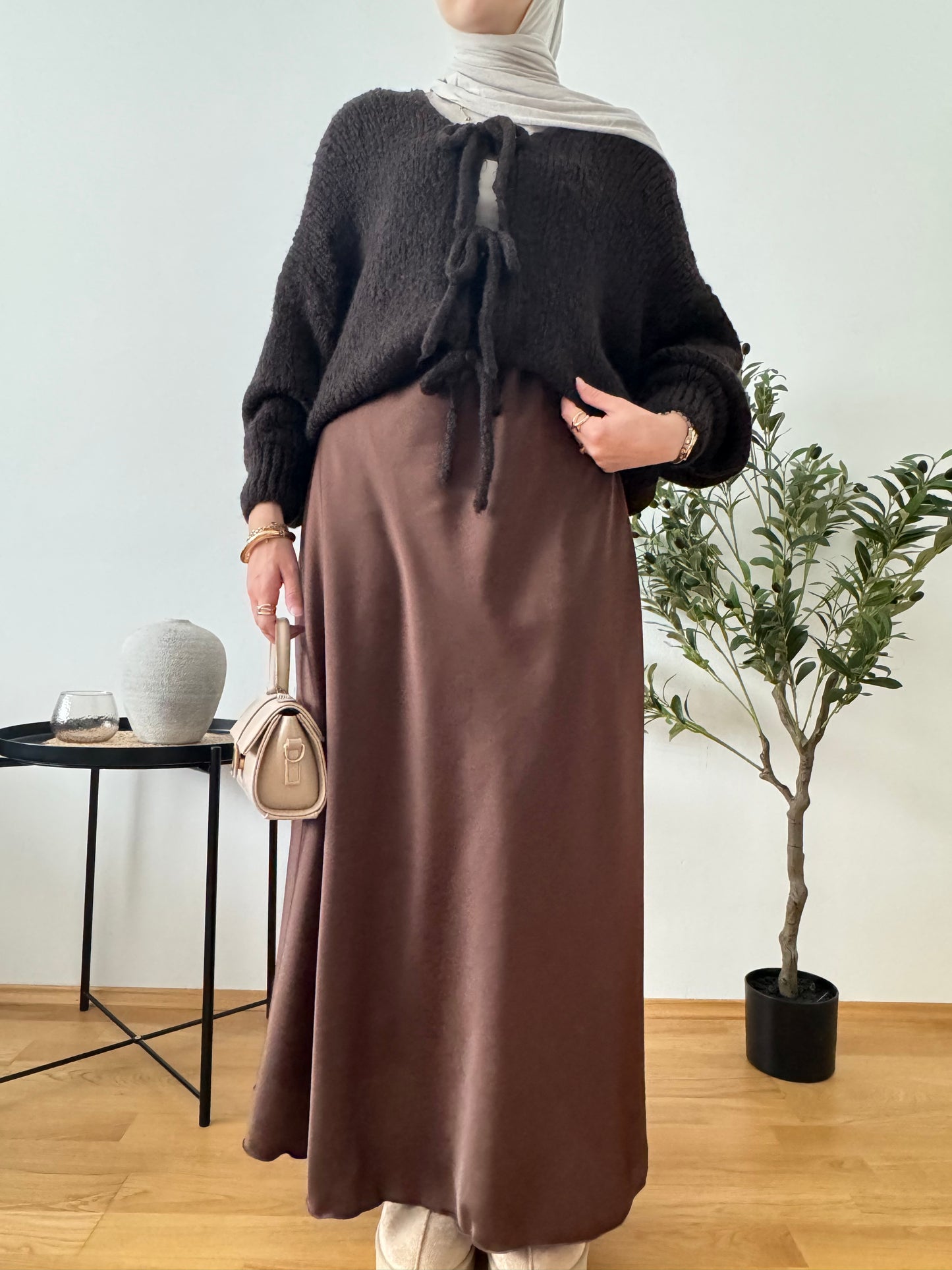 Outfit mit Woll Cardigan braun