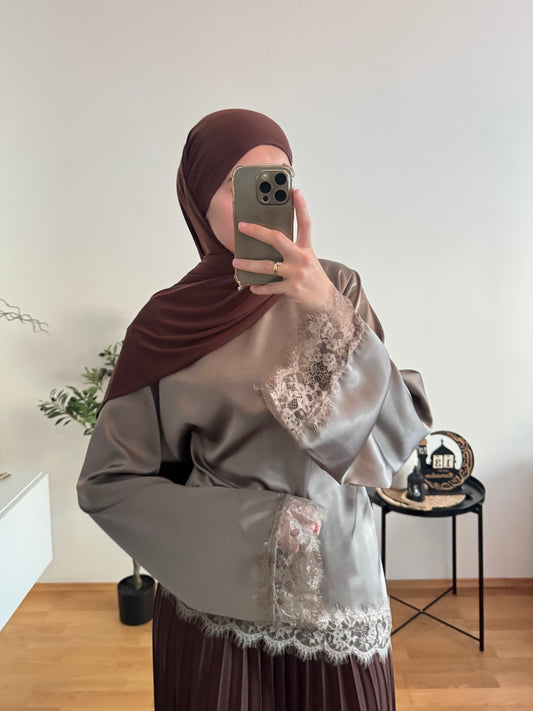 Satin Bluse mit Spitze taupe