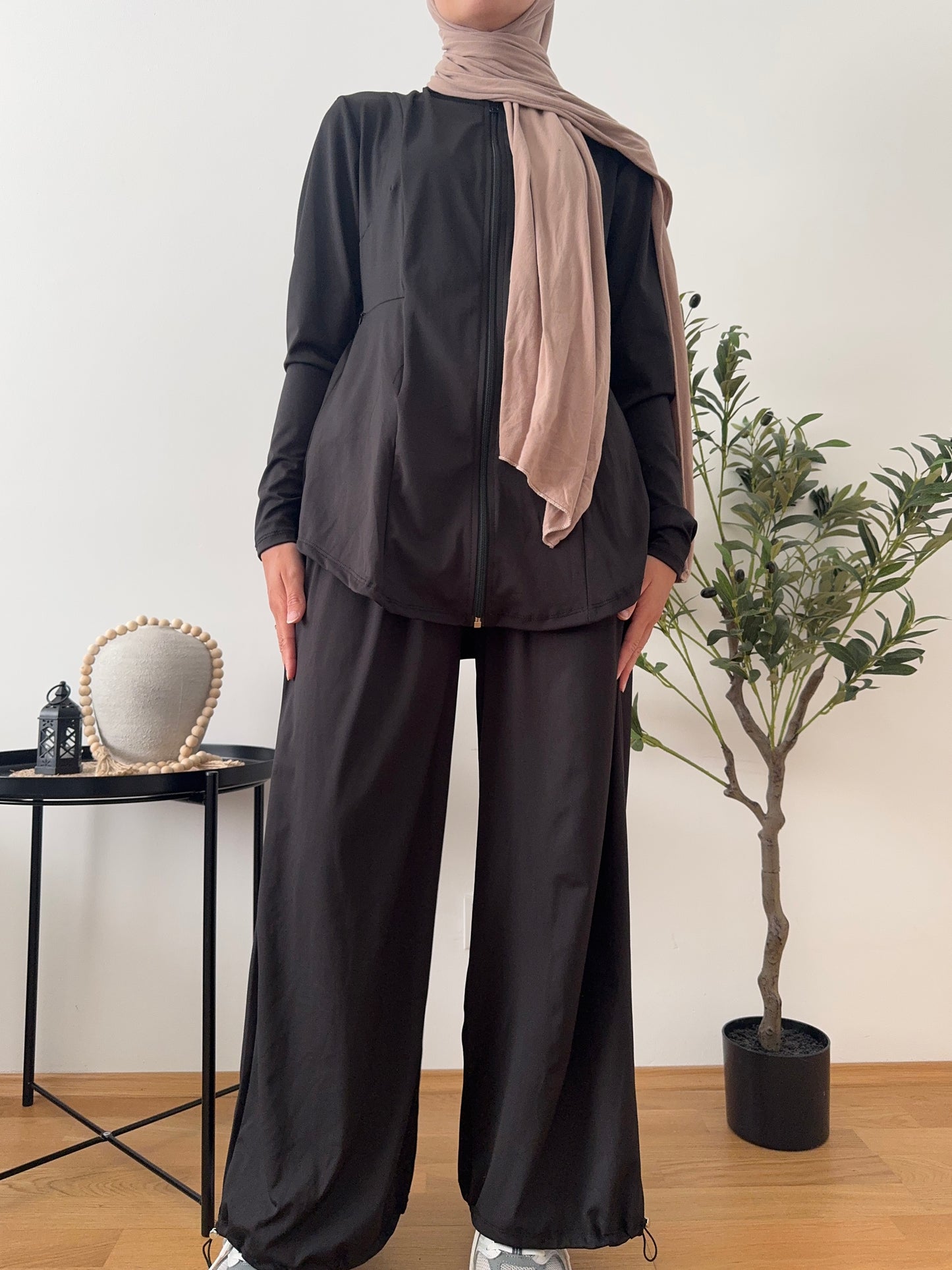 Trainingsanzug mit Zip schwarz